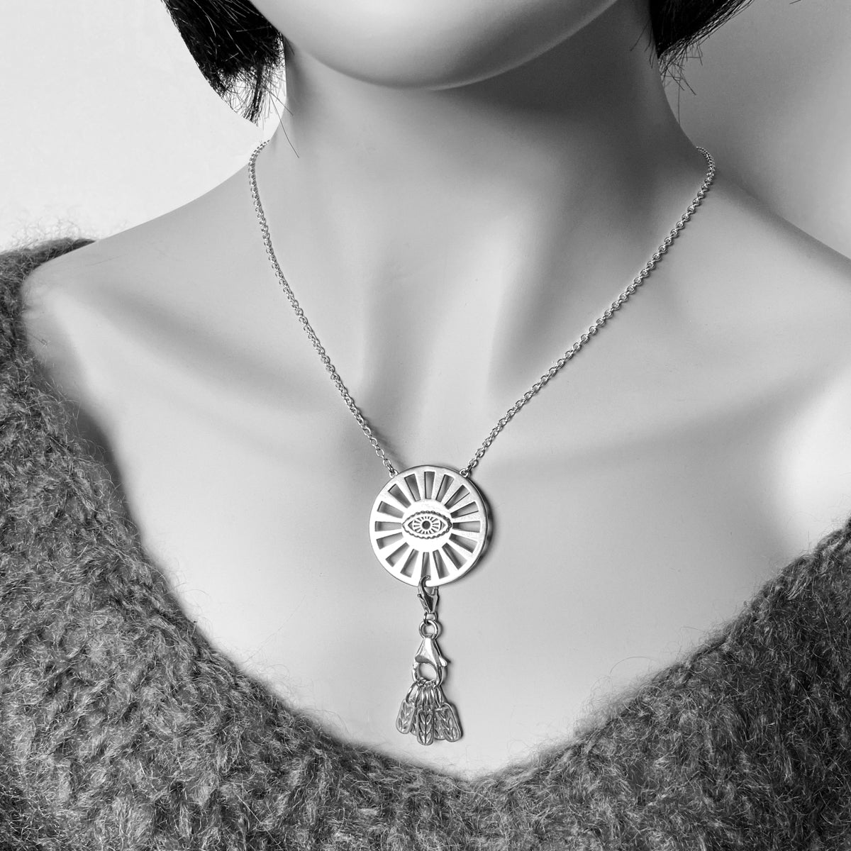 Sterling Silver Radiating Kat Eye Stitch Marker Necklace