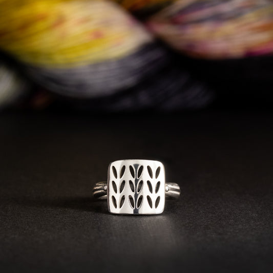 Sterling Silver Stockinette Stitch Baby Blanket Ring with Knitting Needle Motif