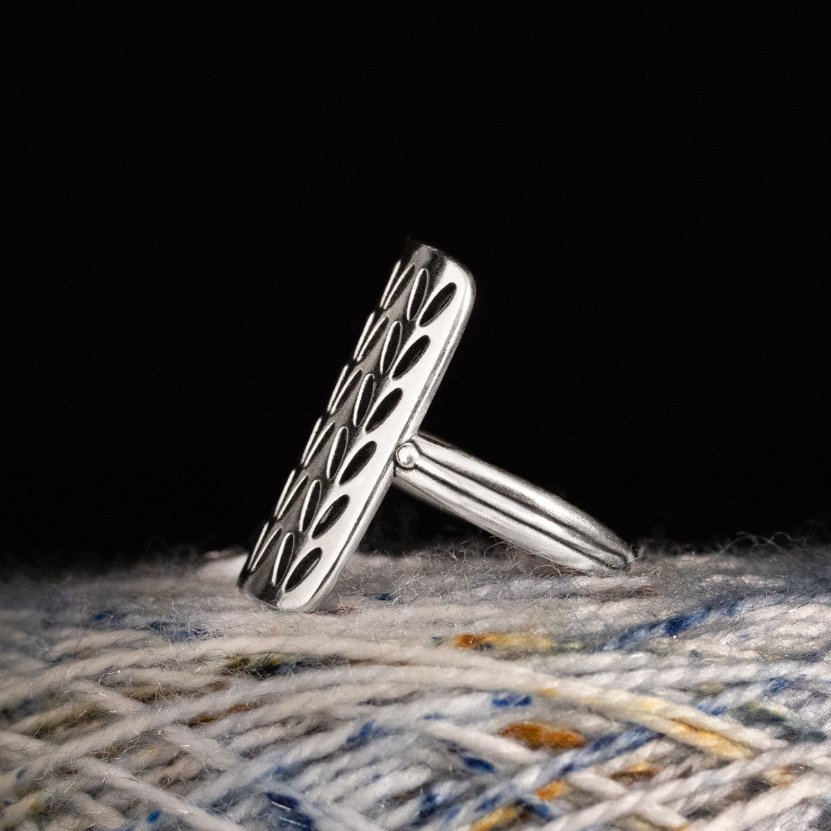 Sterling Silver Stockinette Stitch Blanket Ring with Knitting Needle Motif